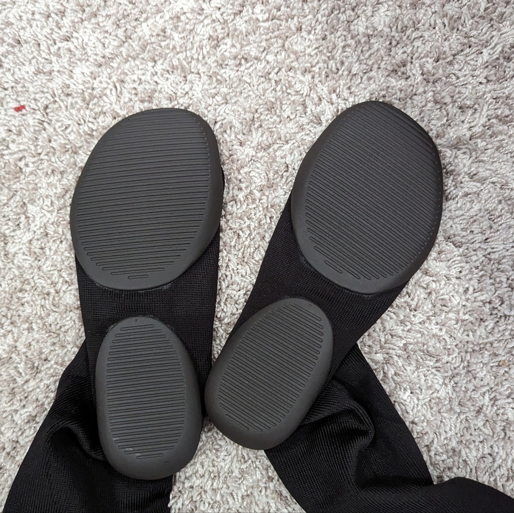 Yeezy Pods